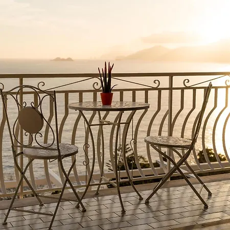 Sofia Villa Praiano